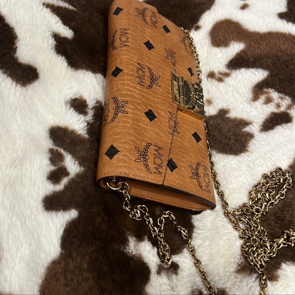 MCM chain wallet